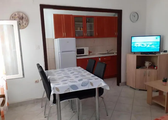 Charming Dokoza - Two Bedroom With Terrace *