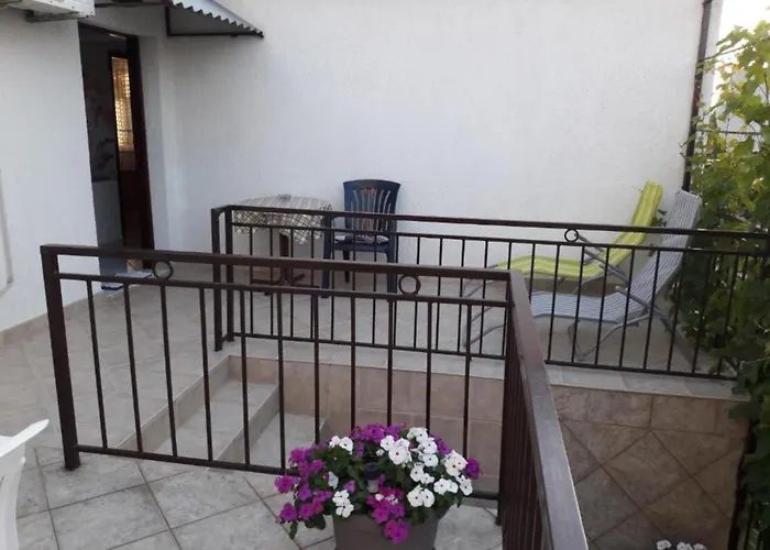 Charming Dokoza - Two Bedroom With Terrace Διαμέρισμα *